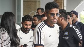  IND vs SL: ಶ್ರೀಲಂಕಾ ಪ್ರವಾಸಕ್ಕೆ ಹೊರಟ ಭಾರತ ತಂಡ; ಹೊಸ ಬ್ಯಾಟಿಂಗ್‌ ಕೋಚ್‌ ಜೊತೆ‌ ಆಟಗಾರರು!
