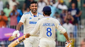 IND vs BAN 1st Test: ಟೀಮ್ ಇಂಡಿಯಾಕ್ಕೆ ಮೊದಲ ದಿನ ಆಲ್ರೌಂಡರ್ಗಳು ಆಸರೆ: ಅಶ್ವಿನ್ 102, ಜಡೇಜಾ 86, ಭಾರತ 339ಕ್ಕೆ 6 IND vs BAN 1st Test: ಟೀಮ್ ಇಂಡಿಯಾಕ್ಕೆ ಮೊದಲ ದಿನ ಆಲ್ರೌಂಡರ್ಗಳು ಆಸರೆ: ಅಶ್ವಿನ್ 102, ಜಡೇಜಾ 86, ಭಾರತ 339ಕ್ಕೆ 6