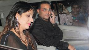 Virender Sehwag: ವೀರೇಂದ್ರ ಸೆಹ್ವಾಗ್, ಆರತಿ ಎರಡು ದಶಕದ ದಾಂಪತ್ಯದಲ್ಲಿ ಸುಂಟರಗಾಳಿ Virender Sehwag: ವೀರೇಂದ್ರ ಸೆಹ್ವಾಗ್, ಆರತಿ ಎರಡು ದಶಕದ ದಾಂಪತ್ಯದಲ್ಲಿ ಸುಂಟರಗಾಳಿ