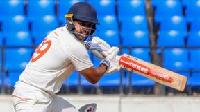 Karun Nair: ಶತಕದ ಮೇಲೆ ಶತಕ ಸಿಡಿಸಿ ಕನ್ನಡಿಗ ದಾಖಲೆ Karun Nair: ಶತಕದ ಮೇಲೆ ಶತಕ ಸಿಡಿಸಿ ಕನ್ನಡಿಗ ದಾಖಲೆ