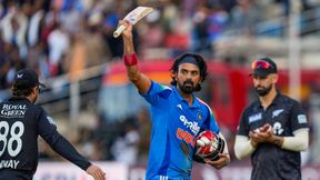 KL Rahul: ಮಾಜಿ ನಾಯಕನ ದಾಖಲೆ ಮೀರಿ ನಿಂತ ಕೆಎಲ್ KL Rahul: ಮಾಜಿ ನಾಯಕನ ದಾಖಲೆ ಮೀರಿ ನಿಂತ ಕೆಎಲ್