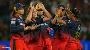 WPL 2026: ನಾಡಿನ್ ಡಿ ಕ್ಲರ್ಕ್ ಮಿಂಚು: RCB ಗೆಲುವಿಗೆ 155 ರನ್‌ ಗುರಿ ನೀಡಿದ ಮುಂಬೈ 