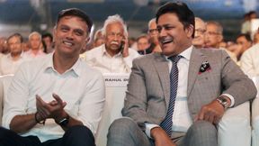 ಚಿನ್ನಸ್ವಾಮಿ ಸ್ಟ್ಯಾಂಡ್ಗೆ ದ್ರಾವಿಡ್, ಕುಂಬ್ಳೆ ಹೆಸರು: ಕ್ರಿಕೆಟಿಗರು ಹೇಳಿದಿಷ್ಟು.. ಚಿನ್ನಸ್ವಾಮಿ ಸ್ಟ್ಯಾಂಡ್ಗೆ ದ್ರಾವಿಡ್, ಕುಂಬ್ಳೆ ಹೆಸರು: ಕ್ರಿಕೆಟಿಗರು ಹೇಳಿದಿಷ್ಟು..