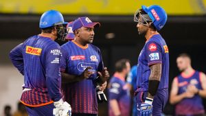 Suryakumar Yadav: 14 ರನ್‌ ಬಾರಿಸುತ್ತಿದ್ದಂತೆ ಸೂರ್ಯ ದಾಖಲೆ