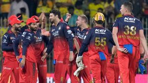 IPL 2025: ಆರ್‌ಸಿಬಿಗೆ ಗುಡ್ ನ್ಯೂಸ್; ವೇಗಿ ಎಂಐ ಸೇರೋದು ಡೌಟ್