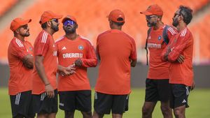 ಮತ್ತೆ ಮಾಜಿ ಕೋಚ್‌ಗೆ ಮಣೆ ಹಾಕಿದ ಬಿಸಿಸಿಐ; ಯಾರದು? 