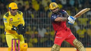 RCB vs CSK IPL 2025: ಬೆಂಗಳೂರಿನಲ್ಲಿ ಐಪಿಎಲ್‌ನ ಬಿಗ್‌ ಫೈಟ್‌,  ಧೋನಿ vs ವಿರಾಟ್‌; ಅಗ್ರ ಸ್ಥಾನದ ಮೇಲೆ ಆರ್‌ಸಿಬಿ ಕಣ್ಣು