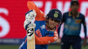 Tri-Series Final: ಸ್ಮೃತಿ ಶತಕ, ಸ್ನೇಹ ಅಬ್ಬರ: ಲಂಕಾ ಮಣಿಸಿದ ಭಾರತ ಚಾಂಪಿಯನ್