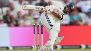 Rishabh Pant:  ಗುರುವಿನ ಮತ್ತೊಂದು ದಾಖಲೆ ಅಳಿಸಿದ ಶಿಷ್ಯ
