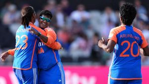 IND-W vs ENG-W: ದೀಪ್ತಿ ಶರ್ಮಾ ಸೊಗಸಾದ ಆಟ: ಭಾರತಕ್ಕೆ ಸರಣಿಯಲ್ಲಿ ಮುನ್ನಡೆ 