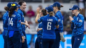 IND W vs ENG W: ಇಂಗ್ಲೆಂಡ್‌ಗೆ ಜಯ: ಸರಣಿಯಲ್ಲಿ ಸಮಬಲ ಸಾಧಿಸಿದ ಆತಿಥೇಯರು