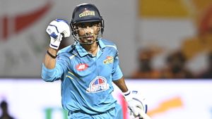 Maharaja Trophy: ನವೀನ್‌ ಮಿಂಚಿನ ಆಟ: ಬ್ಲಾಸ್ಟರ್ಸ್‌ಗೆ ಜಯ 