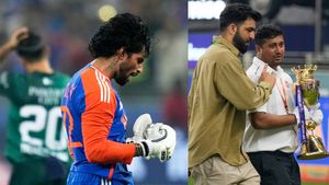 Asia Cup ಫೈನಲ್‌ ಹೈಡ್ರಾಮಾ ಬಗ್ಗೆ ಕಿಡಿ ಕಾರಿದ ಕರ್ನಾಟಕದ ಮಾಜಿ ಆಟಗಾರ