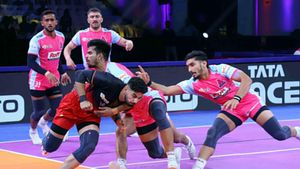 PKL 2025: ಪ್ಯಾಂಥರ್ಸ್‌ಗೆ ಗುದ್ದಿದ ಬುಲ್ಸ್‌ಗೆ ಹ್ಯಾಟ್ರಿಕ್‌ ಜಯ 