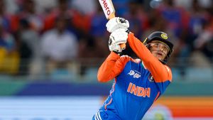 ಅಭಿಷೇಕ್‌ ಅರ್ಧಶತಕ, ಆಸೀಸ್‌ಗೆ 126 ರನ್‌ ಗುರಿ ನೀಡಿದ ಭಾರತ