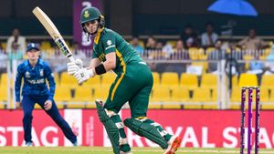 ಮಹಿಳಾ ಏಕದಿನ ಕ್ರಿಕೆಟ್‌ನಲ್ಲಿ ವೊಲ್ವಾರ್ಡ್ ಹೊಸ ದಾಖಲೆ: ಫೈನಲ್‌ಗೆ ದಕ್ಷಿಣ ಆಫ್ರಿಕಾ