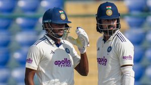 IND vs WI 2nd Test: 7 ವಿಕೆಟ್‌ಗಳಿಂದ ವಿಂಡೀಸ್‌ ಮಣಿಸಿದ ಭಾರತಕ್ಕೆ ಟೆಸ್ಟ್ ಸರಣಿ: ಕೋಚ್‌ಗೆ ಬರ್ತ್‌ಡೇ ಗಿಫ್ಟ್ ನೀಡಿದ ತಂಡ