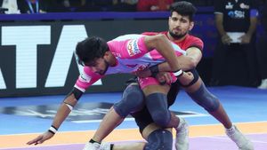 Pro Kabaddi 2025: ಬುಲ್ಸ್‌ ಆಟಕ್ಕೆ ಜೈಪುರ ತಬ್ಬಿಬ್ಬು: ಅಲಿರಾಜ್‌ ಅಬ್ಬರ