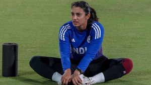 81 ರನ್‌ ಬಾರಿಸುತ್ತಿದ್ದಂತೆ ಮತ್ತೊಂದು ದಾಖಲೆ ಬರೆಯಲಿರುವ ಸ್ಮೃತಿ