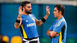 ಗೌತಮ್‌ ಗಂಭೀರ- ವಿರಾಟ್ ಕೊಹ್ಲಿ ಸಂಬಂಧ ಒಡೆದ ಹಾಲು ? ವಿಡಿಯೋ ವೈರಲ್