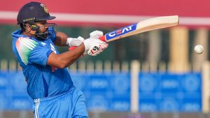 5 ಸಿಕ್ಸರ್‌ ಬಾರಿಸುತ್ತಲೇ ರೋಹಿತ್ ಶರ್ಮಾ ದೊಡ್ಡ ದಾಖಲೆ 