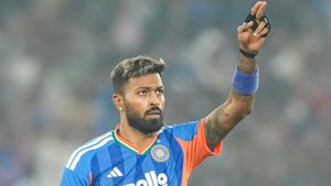 ಅಭಿಮಾನಿ ನಿಂದಿಸಿದರೂ ಶಾಂತವಾಗಿ ವರ್ತಿಸಿದ ಹಾರ್ದಿಕ್ ಪಾಂಡ್ಯ