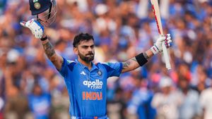 ವಿರಾಟ್‌ ಕೊಹ್ಲಿ 2.0 ವರ್ಷನ್‌: ಬ್ಯಾಕ್‌ ಟು ಬ್ಯಾಕ್‌ ಶತಕ ಬಾರಿಸಿದ ಚೇಸಿಂಗ್ ಸ್ಟಾರ್‌