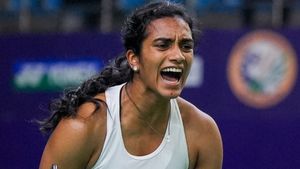 Badminton: ಪಿವಿ ಸಿಂಧು ಕ್ವಾರ್ಟರ್‌ ಫೈನಲ್‌ಗೆ: ಲಕ್ಷ್ಯ ಸೇನ್‌ಗೆ ಸೋಲು 