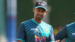 ಐಪಿಎಲ್‌ನಿಂದ ಬಾಂಗ್ಲಾ ಬೌಲರ್ ಔಟ್; ಕೆಕೆಆರ್‌ಗೆ ಶಾಕ್‌!