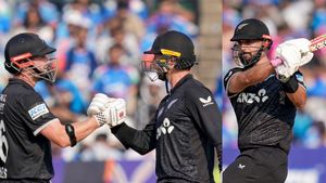 IND vs NZ 1st ODI: ಭಾರತಕ್ಕೆ 301 ರನ್‌ ಗುರಿ ನೀಡಿದ ನ್ಯೂಜಿಲೆಂಡ್ 