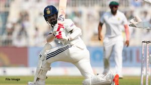 Ranji Trophy: ಇನ್ನಿಂಗ್ಸ್ ಮುನ್ನಡೆಯ ಕನಸಿನಲ್ಲಿ ಕರ್ನಾಟಕ