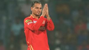 ಟೀಮ್ ಇಂಡಿಯಾದ ಸ್ಪಿನ್ ಬೌಲರ್‌ ಬಾಳಲ್ಲಿ ಸುಂಟರಗಾಳಿ: ಪತ್ನಿಗೆ ವಿಚ್ಛೇದನ