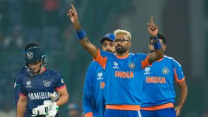 ಅಜೇಯ ಓಟ ಮುಂದುವರೆಸಿದ ಟೀಮ್ ಇಂಡಿಯಾ: ಪಾಕ್‌ ವಿರುದ್ಧದ ಫೈಟ್‌ಗೆ ರೆಡಿ 