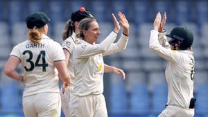 IND W vs AUS W: ಆಸ್ಟ್ರೇಲಿಯಾ ವನಿತೆಯರಿಗೆ ಭರ್ಜರಿ ಜಯ 