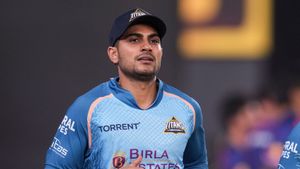 Shubman Gill: ಟೈಟಾನ್ಸ್‌ ನಾಯಕನಿಗೆ 12 ಲಕ್ಷ ದಂಡ 