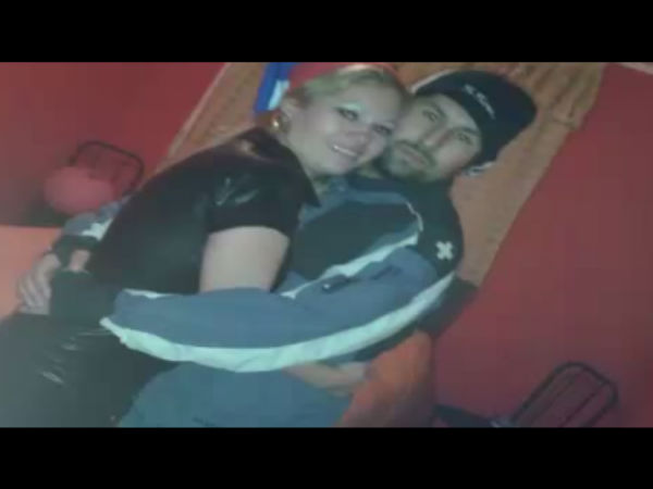 ತನ್ನ ಗ್ರಾಹಕನ ಜತೆ ಫೋಟೋದಲ್ಲಿ 