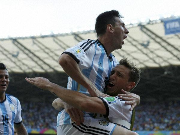 ಅರ್ಜೆಂಟಿನಾ ಮುಂದೆ