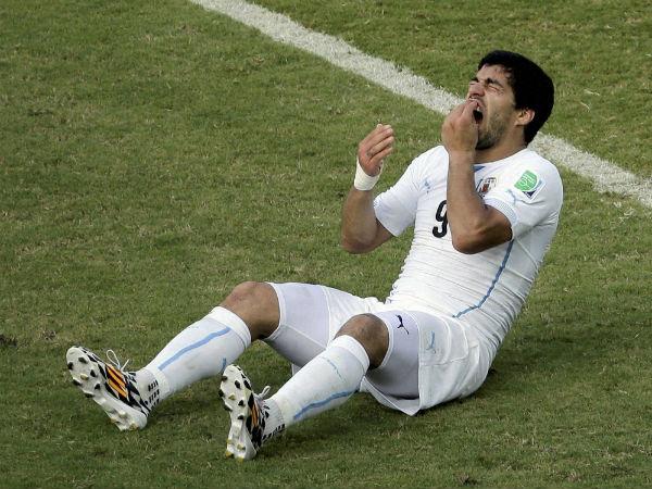 ಕಚ್ಚುವುದು ನಿಷೇಧಕ್ಕೊಳಪಡುವುದು ಸ್ವಾರೆಜ್ ಹವ್ಯಾಸ