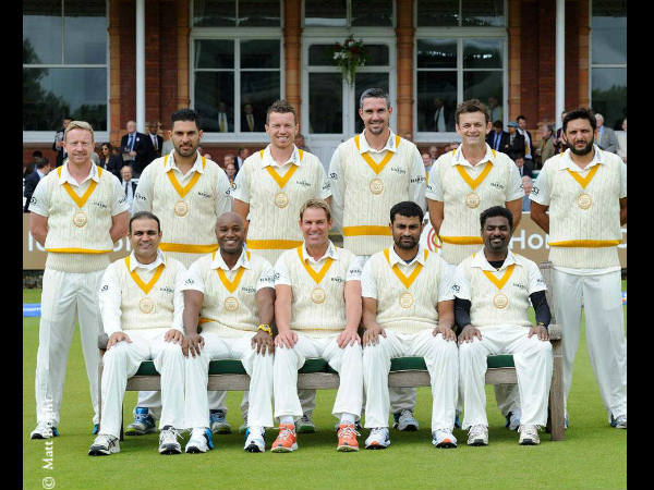 ಶೇಷ ವಿಶ್ವ ತಂಡಕ್ಕೆ ವಾರ್ನ್ ನಾಯಕ