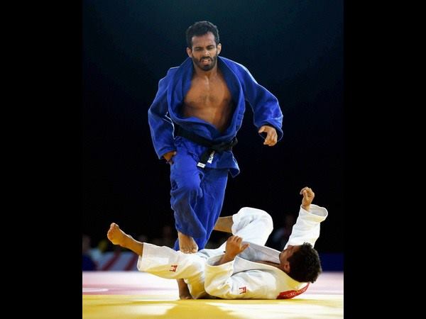 ನವಜ್ಯೋತ್ ಚಾನ ನೋವಿನ ಭಂಗಿ