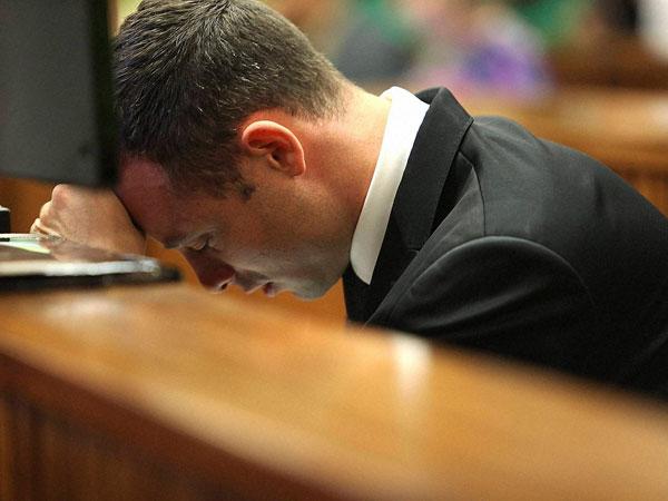 ಪ್ರೇಮದ ಕಾಣಿಕೆಗೆ ರಕ್ತಲೇಪನ