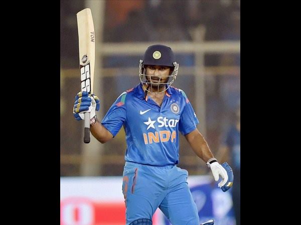 ಚೊಚ್ಚಲ ಶತಕ