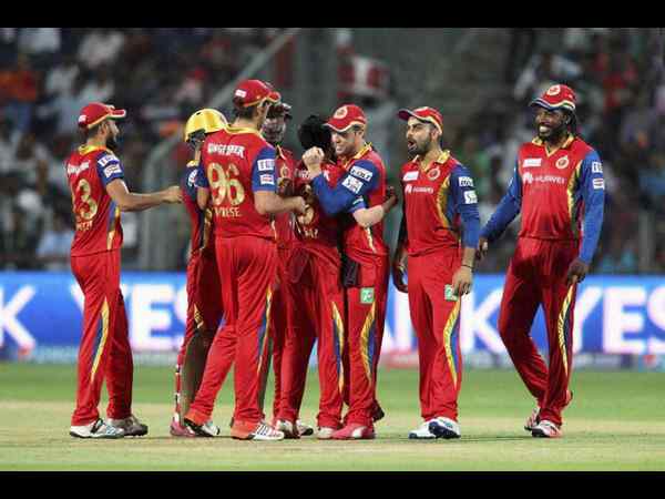 ಆರ್ ಸಿಬಿ ಕರಾರುವಾಕ್ ಬೌಲಿಂಗ್