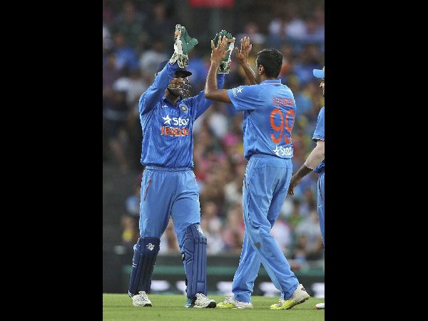 ವಿಕೆಟ್ ಸಂಭ್ರಮ 