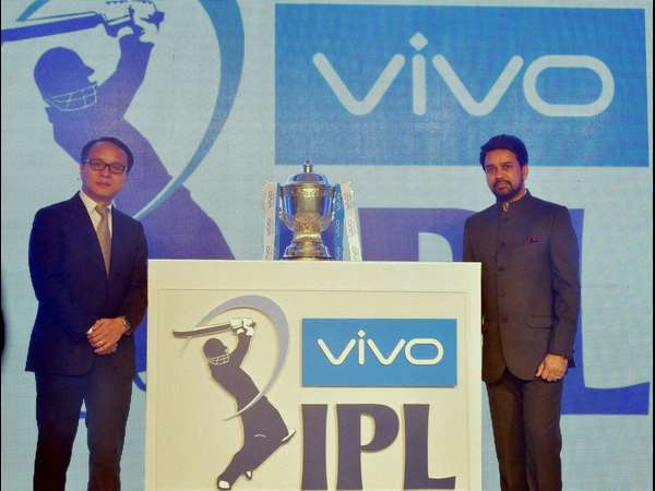 ಸನ್ ರೈಸರ್ಸ್ ಹೈದರಾಬಾದ್ 25 (18 ಭಾರತ, 7 ವಿದೇಶಿ)