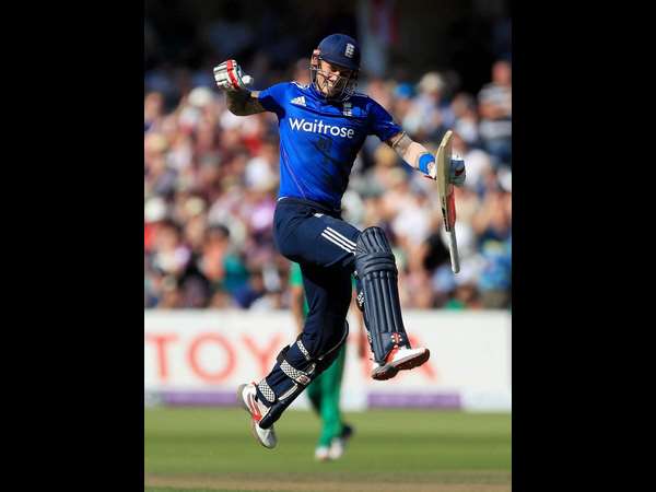 ಏಕದಿನ ಕ್ರಿಕೆಟ್ ಪಂದ್ಯದಲ್ಲಿ 16 ಸಿಕ್ಸರ್