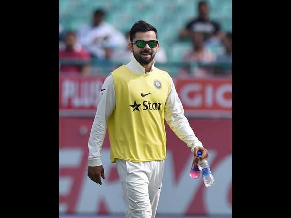 ಪಾನೀಯ ತಂದ ಕೊಹ್ಲಿ 