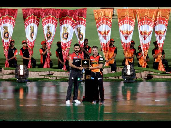 ಪ್ರತಿಜ್ಞಾ ವಿಧಿಗೆ ಸಹಿ 