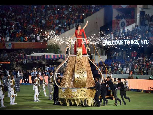 ಜನಮನ ಸೂರೆಗೊಂಡ ಪರ್ಫಾಮನ್ಸ್ 