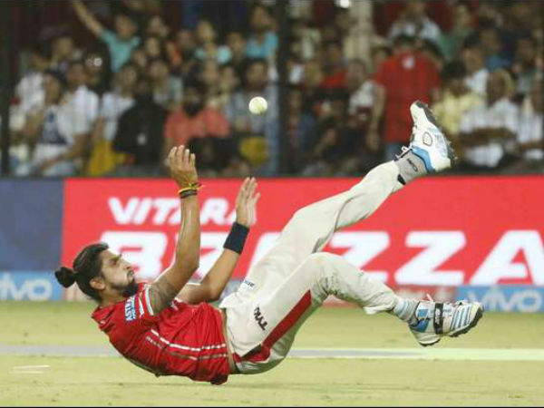 ಎದುರಾಳಿ ತಂಡಕ್ಕೆ ಬ್ಯಾಟ್ ಬೀಸಲು ಅವಕಾಶ ಕೊಟ್ಟರು 